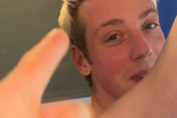 Discount Hung Young Brit Tour s0