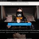 Nude Life Selector